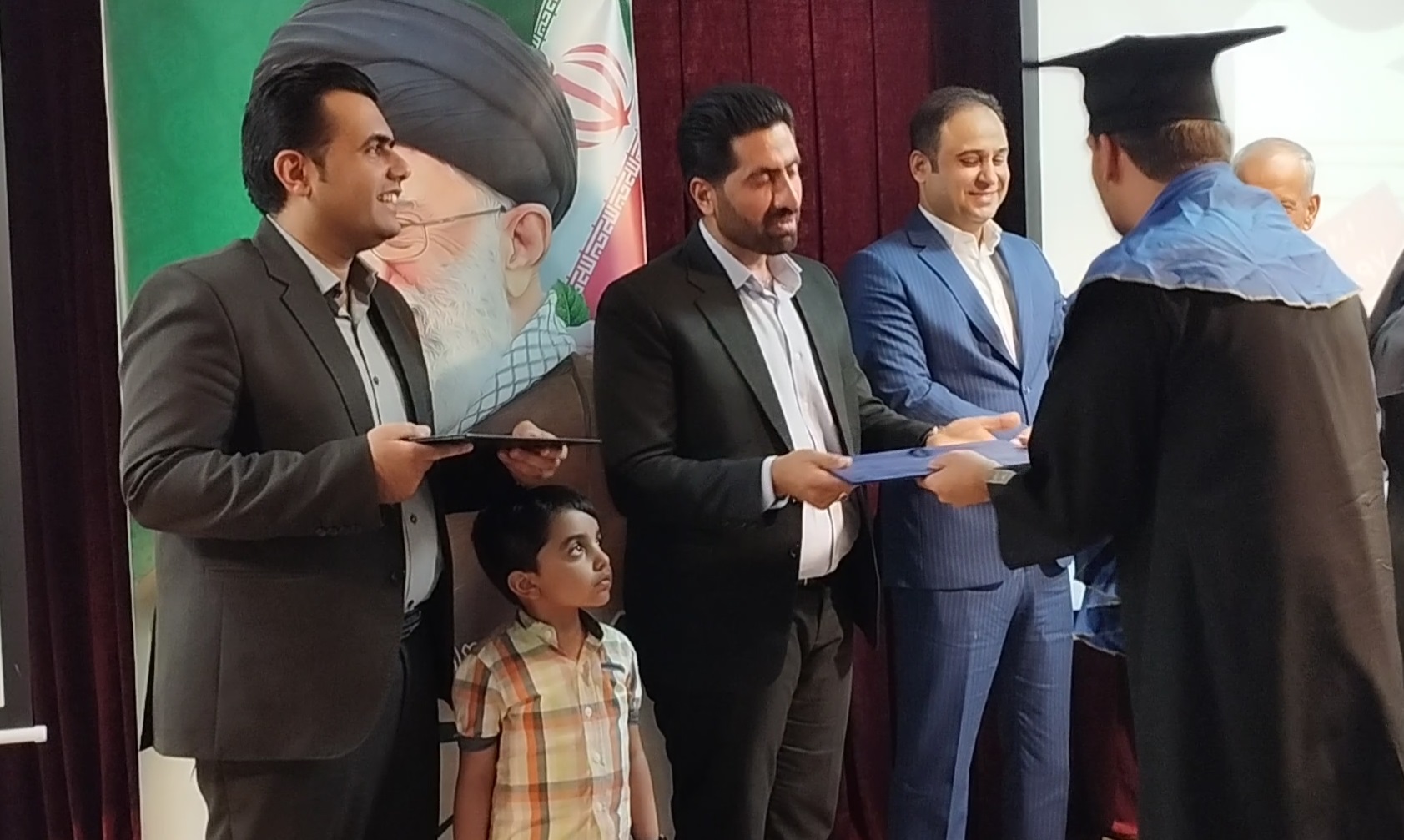 برگزاری مراسم فارغ التحصیلی دانشجویان موسسه آموزش عالی خرد