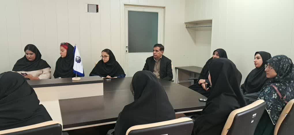 بازدید علمی دانشجویان روانشناسی از مرکز مشاوره آموزش و پرورش