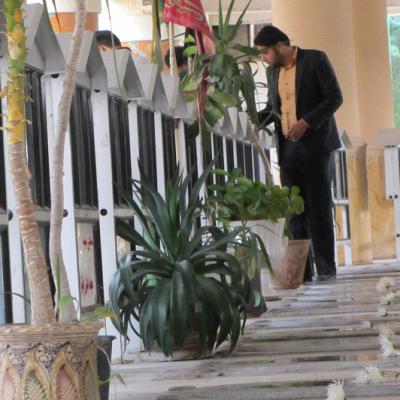 تصاویری از زیارت و غبار روبی گلزار شهدا در هفته بسیج